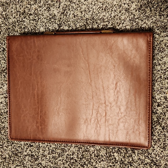 Finpac Vegan Leather Bible case β Beautiful β Vegan Leather bookmark,incl. β NEW - Picture 4 of 16